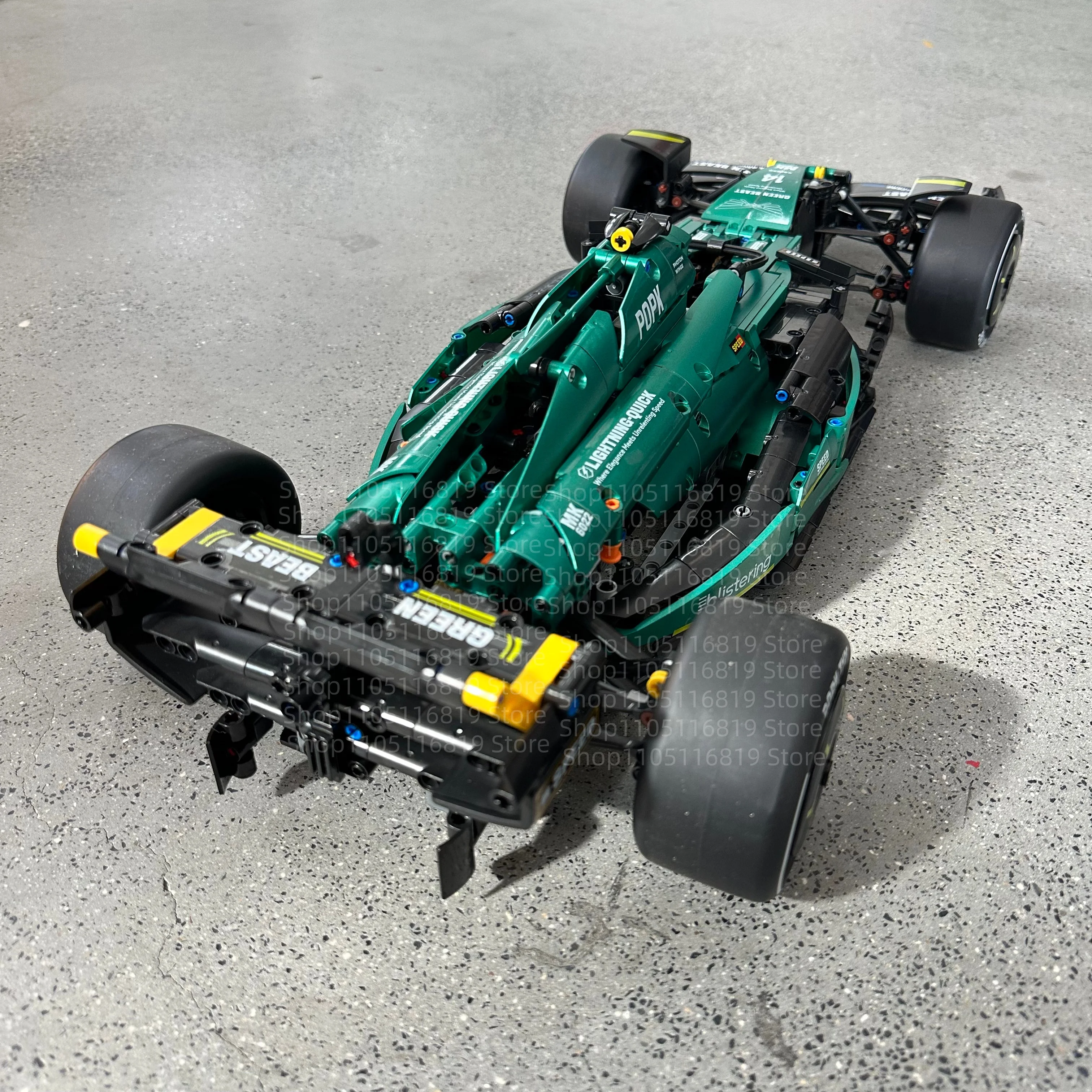 1912 قطعة مارتن AMR24 F1 سباق السيارات اللبنات الأداء الكلاسيكي تقنيات المركبات أطقم منمذجة للبالغين الاطفال هدايا عيد الميلاد