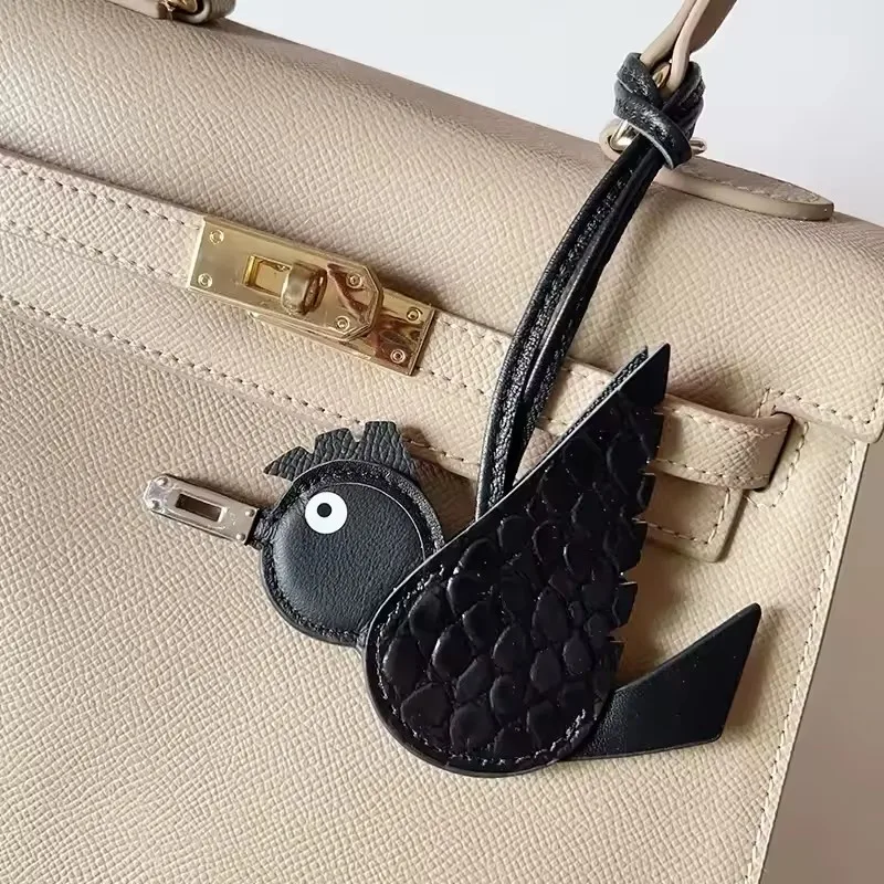 2025 Decorative New Cartoon Little Bird Keychain Accessories Car Pendant Diy Bag High Quality Real Cowhide Leather Bird Pendant