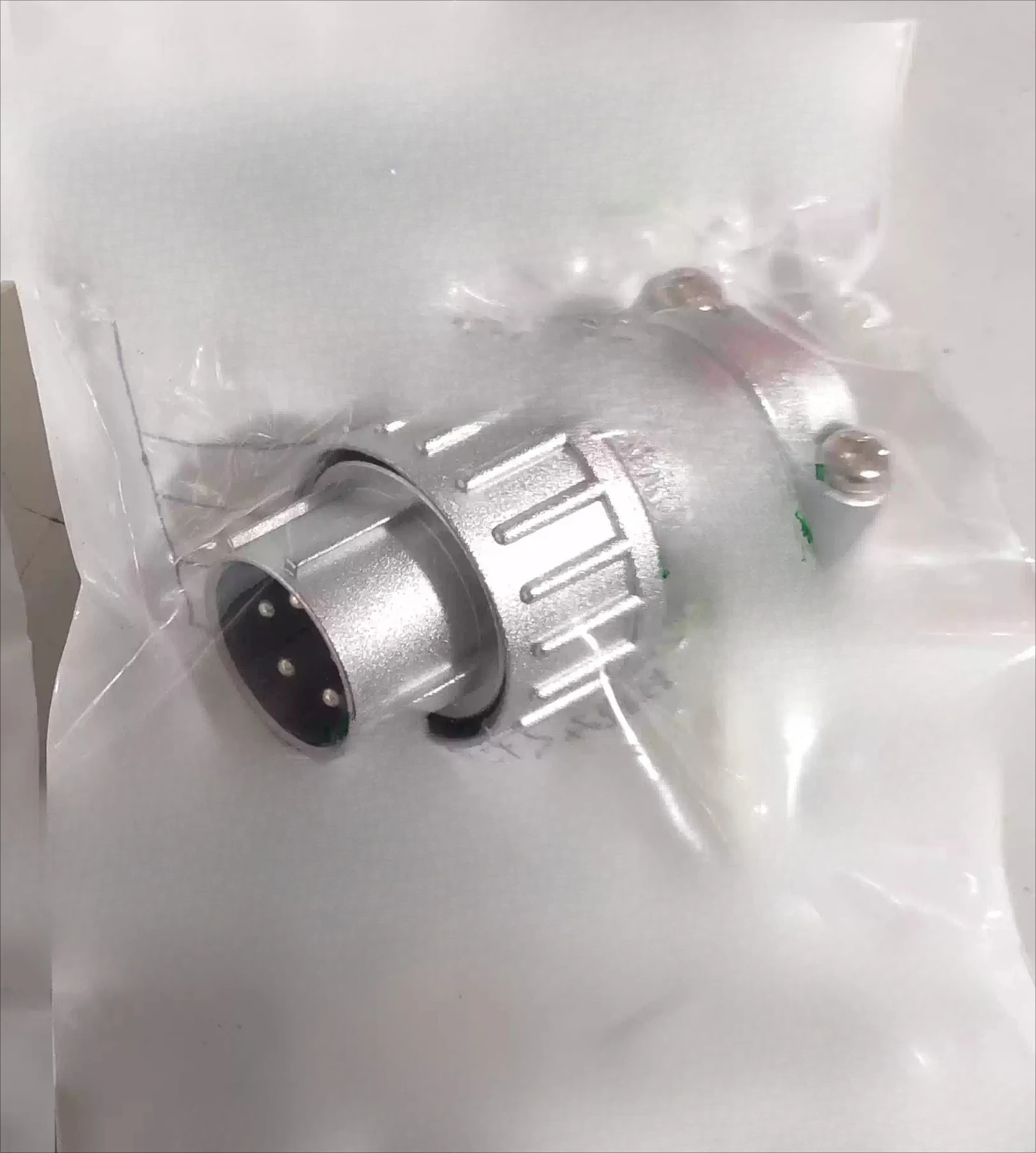 

Brand New Original Imported Connector, NJC-205-PM Accessoire Voiture Car Accessories Garden Tools