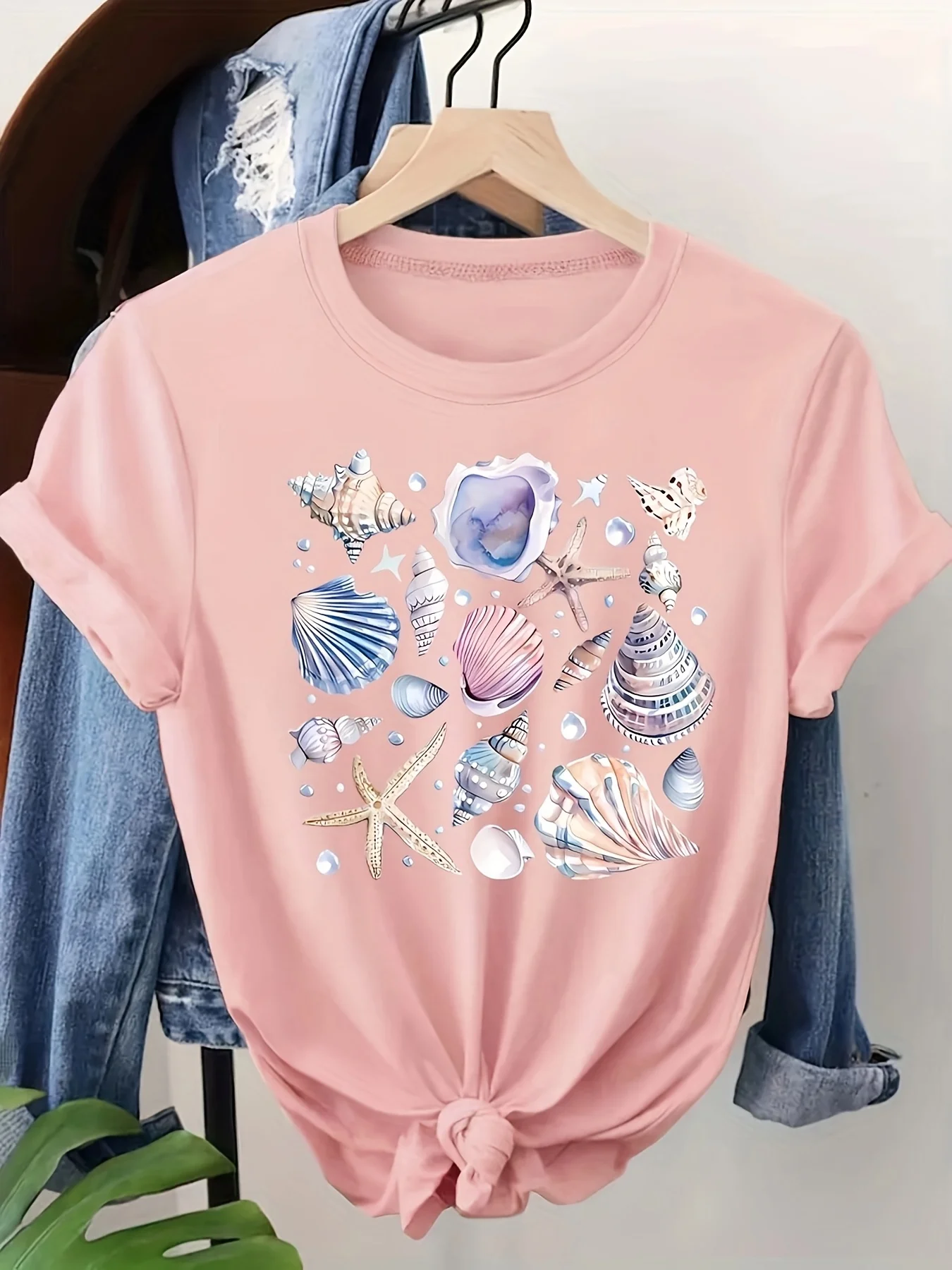 Seashell & Starfish Women's Tee - Coastal Beach Graphic Casual Fashion Harajuku Kawaii T-shirt Women's Y2K Clothing
