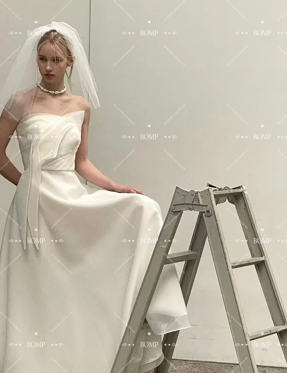 BOMP Simple Ivory Wedding Party Dress Strapless Sweep Train A-Line Korea Photo Shoot Bridal Reception Gown Customized 웨딩드레스