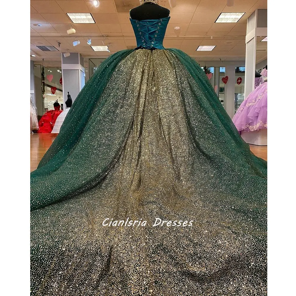 Emerald Groen Uit De Schouder Baljurk Quinceanera Jurken Gold Crystal Kralen Parels Corset Voor Zoete 15 Meisjes Party