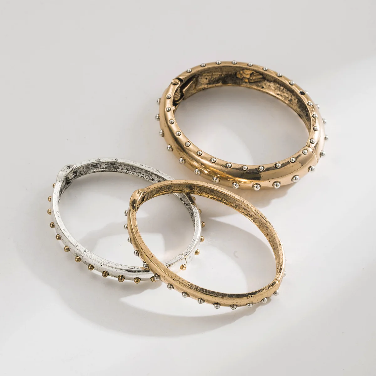 Vintage-Inspired Luxury Bracelet Set for Fashion Lovers