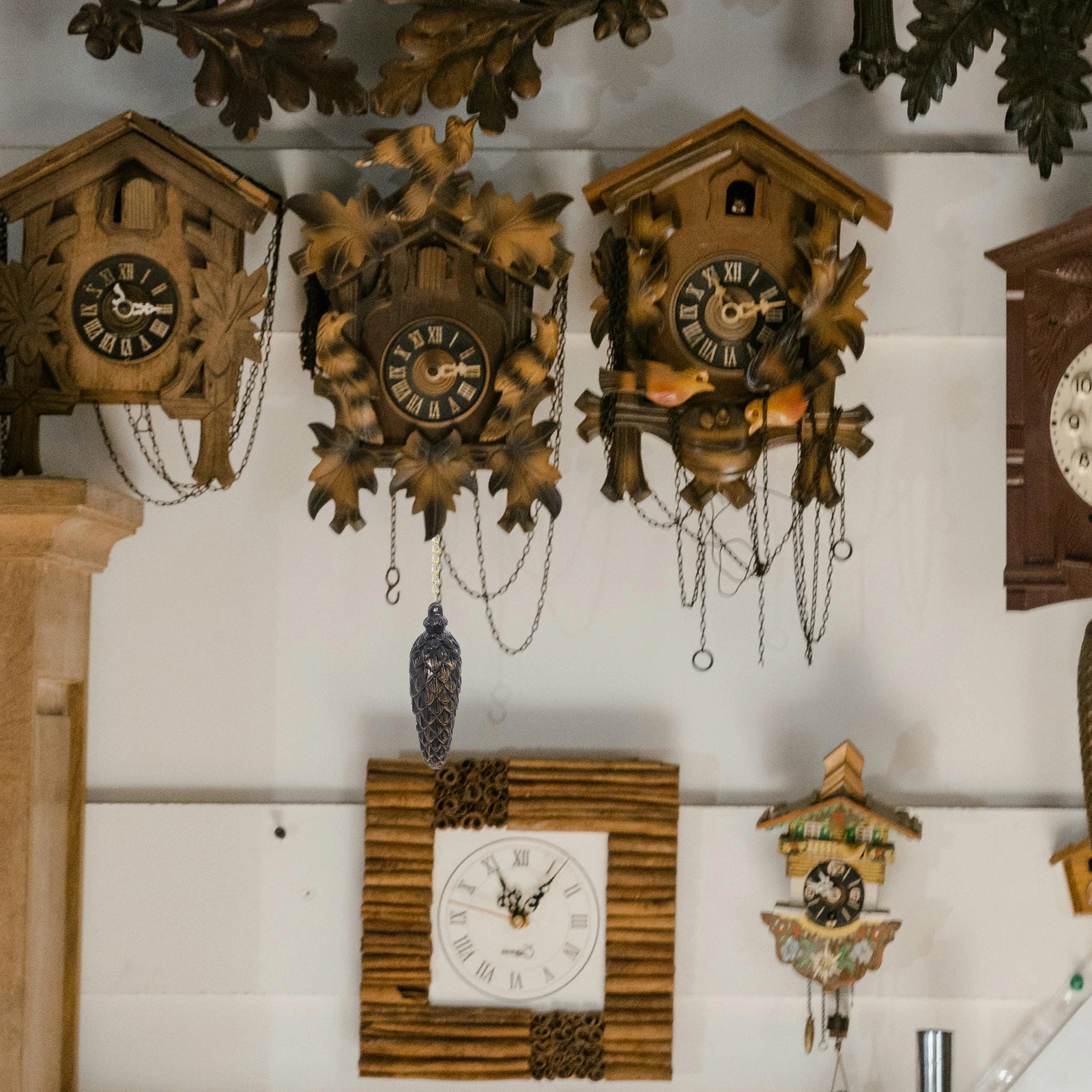 

2Pcs Cuckoo Clock Decoration Hammer Simple Practical Musical Movement Vintage Decor for Home Office Wall Hanging Bird Sound