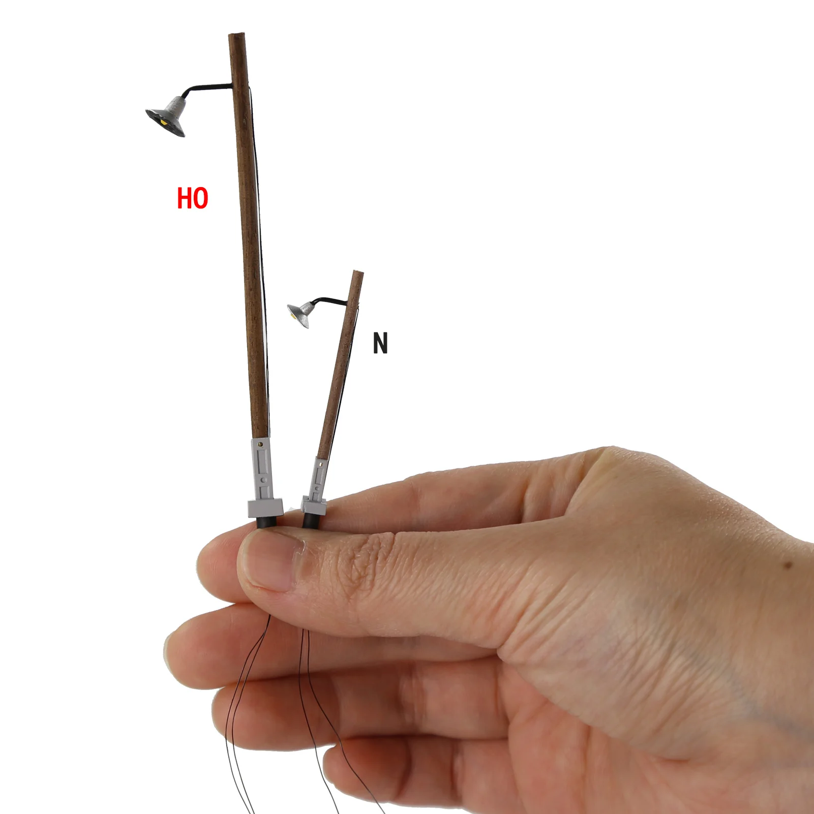 

Evemodel 5pcs N HO Scale Wood Pole Metal Head Street Lights Warm White LED Lamps with Resistors for 12V LD25