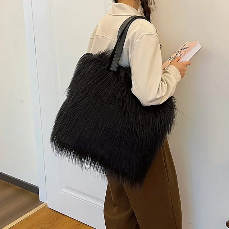 

Luxury Brand Fashionable Leather Women's Shoulder Bag Elegant Classic Paris Sleek Style Designer Trendy Daily Vintage