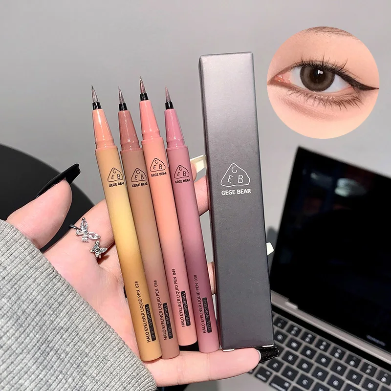 Gege Bear リキッド アイライナーは、一度に形状を完璧に整えることができます。 初心者でも大きな目を描くことができます。このアイライナーは必須で、目を大きく見せるのが簡単です。
