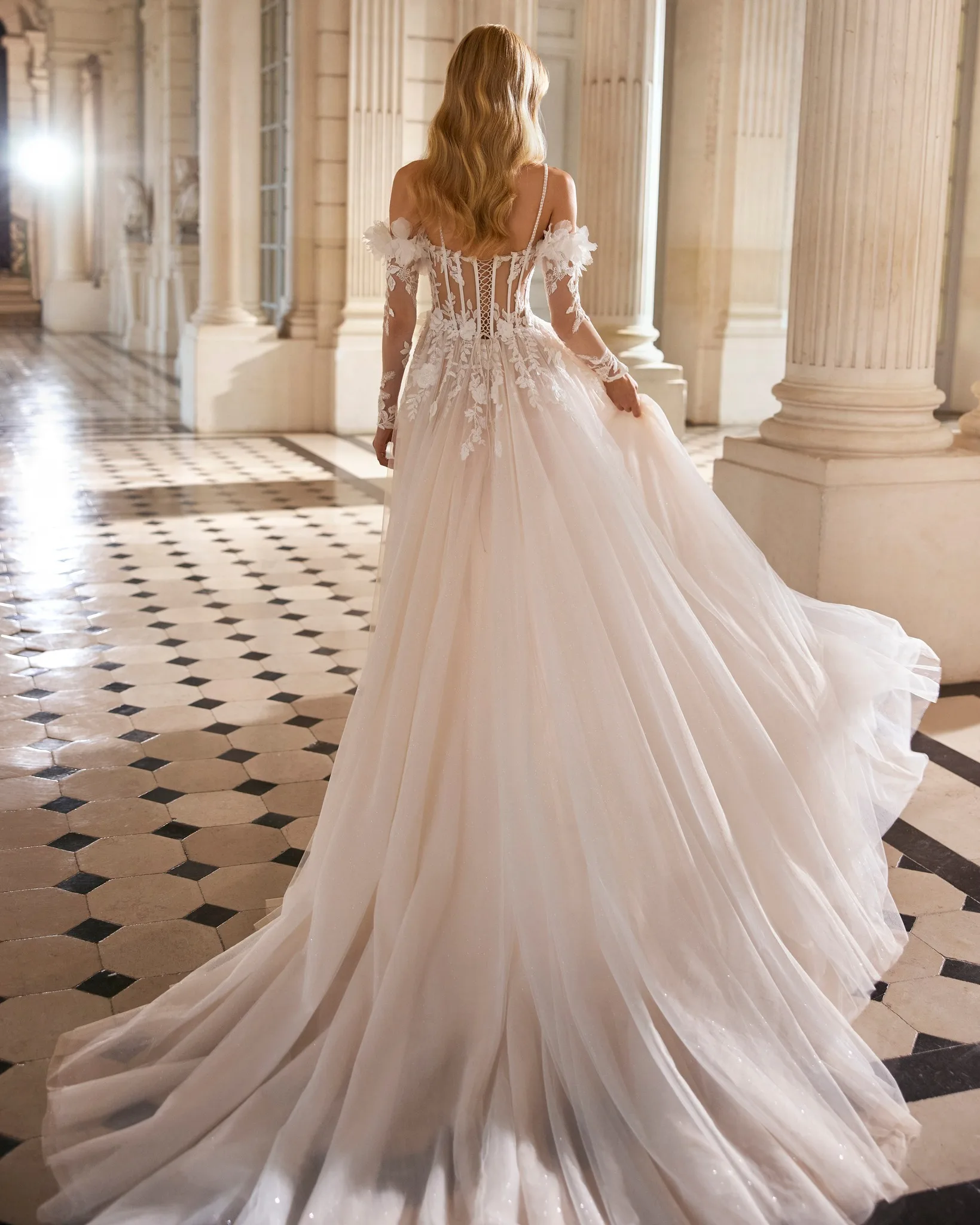 Robe De mariée élégante en dentelle appliquée, ligne A, col Spaghetti, fente latérale, perles, robes De mariée personnalisées