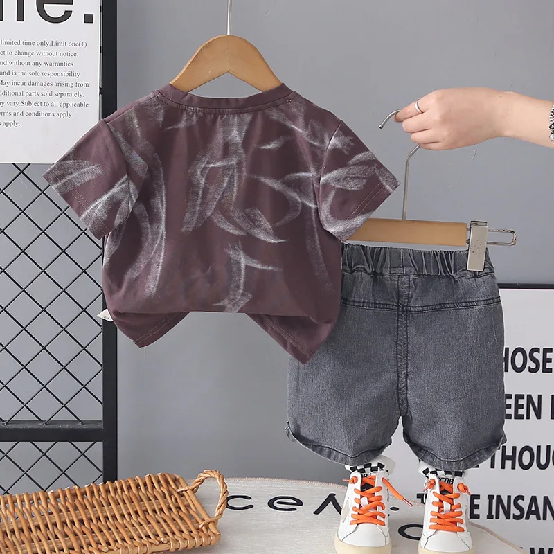 طفل الزي 2026 صيف جديد الكورية طفل الفتيان عادية إلكتروني طباعة جيب قصيرة الأكمام تي شيرت بلوزات والسراويل قطعتين مجموعة