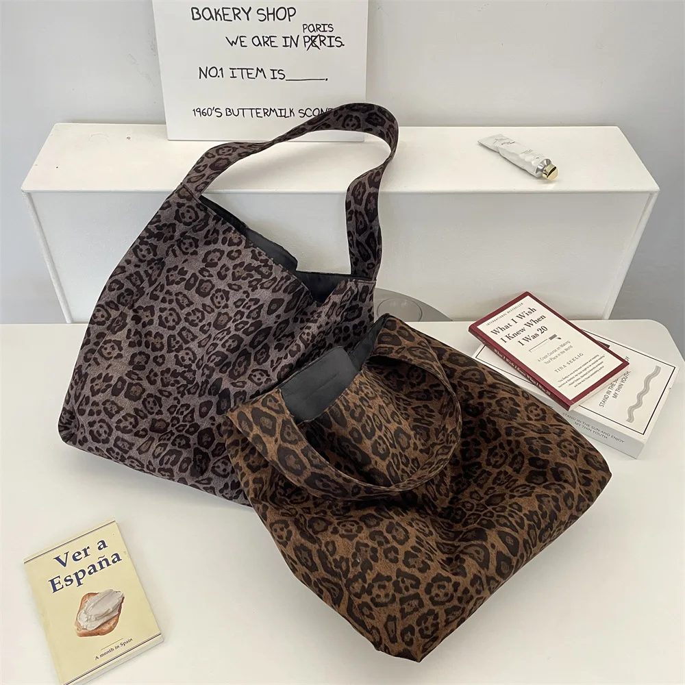 New 2025 Early Autumn Suede Leopard Print Shoulder Bag Niche Fashion Design Roomy Trendy Ladies Tote Bag For Outing Shopping