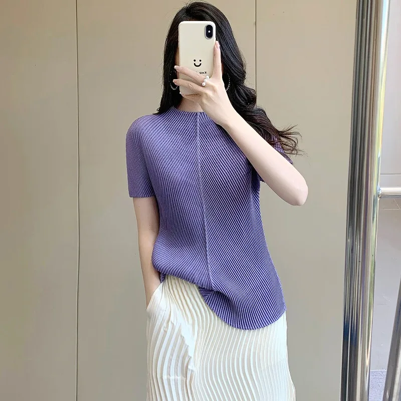 Miyake Pleated T-Shirt 2026 Summer New Short Sleeve Non-Iron Casual Top Stretch Plus Size Commuting Minimalist Women's Clothing view 3