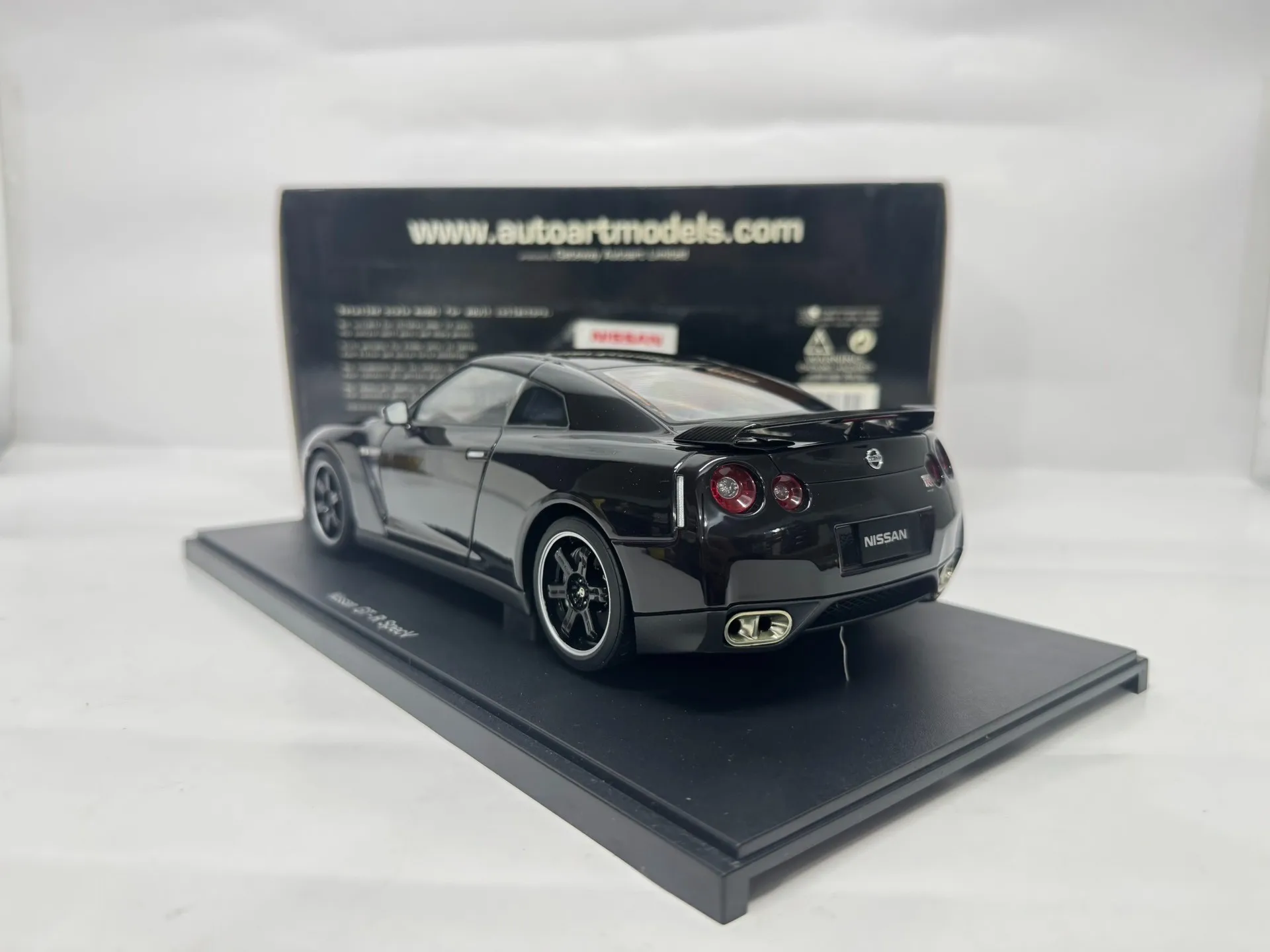 Autoart 1:18 R35 SpecV Black JDM Simulation Limited Edition All Open Alloy Metal Static Car Model Toy Gift