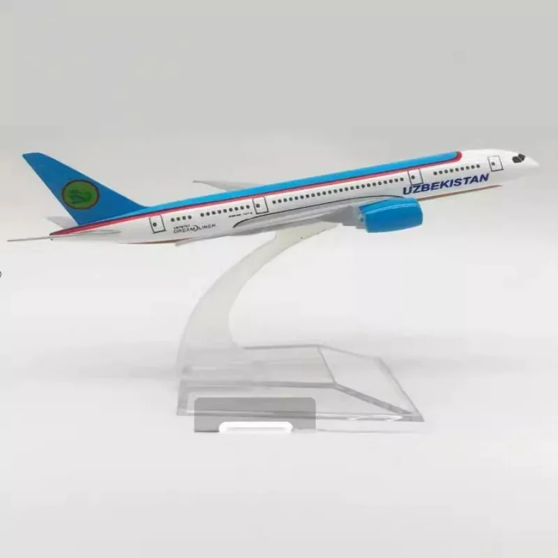 طائرات نموذج 1/400 16 سنتيمتر سبيكة معدنية مقياس الطائرات B787 الخطوط الجوية الأوزبكية نموذج طائرة لعبة تحصيلها هدية بواسطة الطيران ديكور المنزل #2