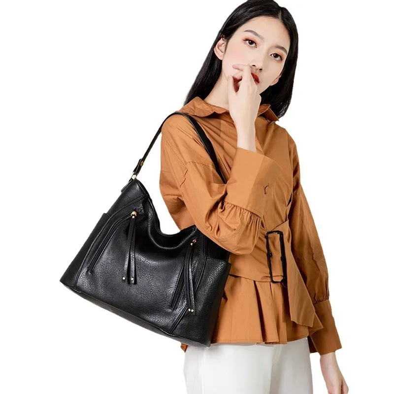 

Crossbody Bag Retro Women's Large Capacity Commuting Shoulder Bag 2025 New Women's Bag Solid Color Soft Tote Bag Crossbody Bag