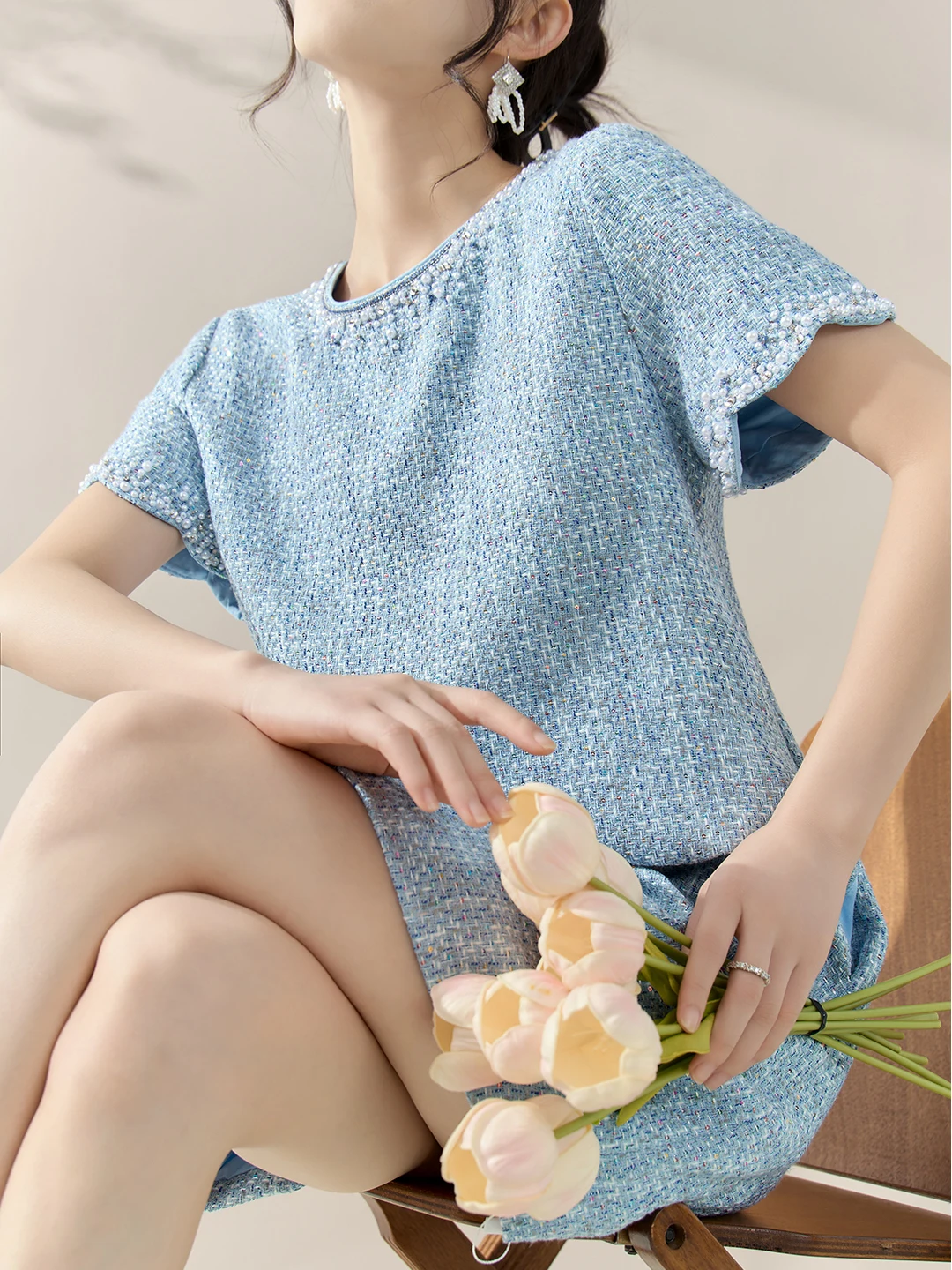 Vestido de verano de alta sociedad con temperamento de moda francesa, vestido de fiesta recto de manga corta con cuentas de industria pesada y cuello redondo para mujer