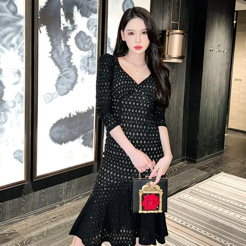 Autumn New Elegant Temperament V-neck Slim-fitting Fishtail Lace Dress French Foreign Style Long Dress