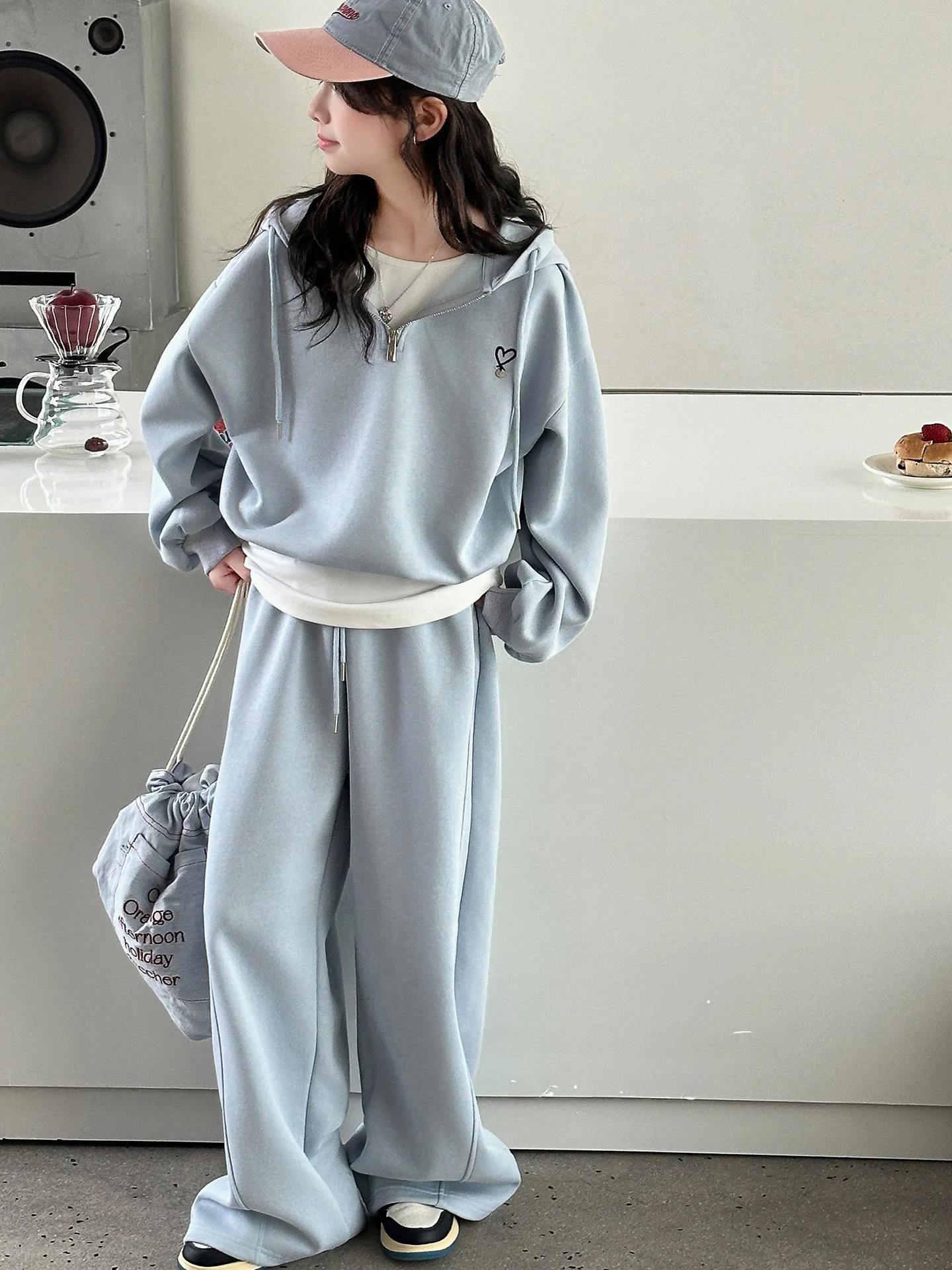 

Комплект повседневной спортивной одежды для девочек: свитшот и брюки с высокой талией, однотонный, для подростков и студенток