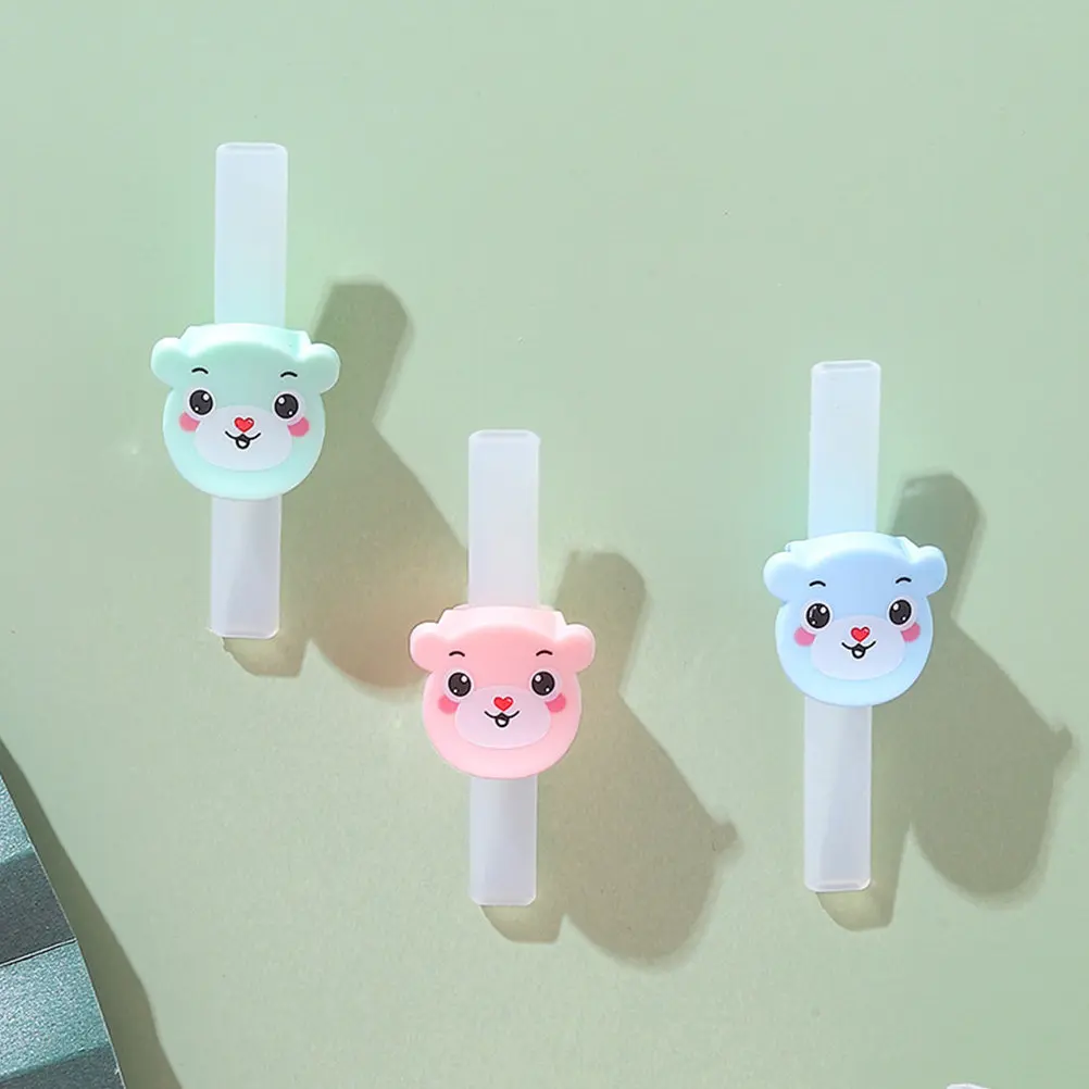 

6Pcs Reusable Silicone Drinking Straws with Clip Elderly Assistance Short Straws Post Surgery Disabled Elderly Care