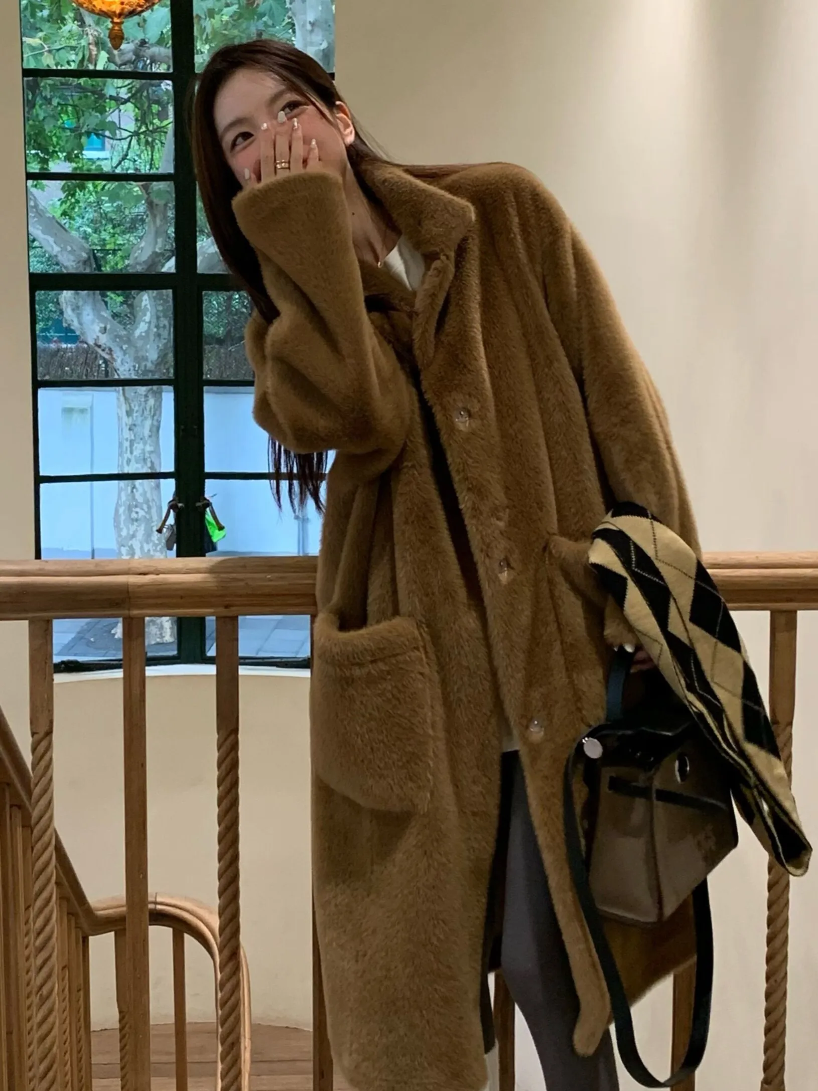 

Lamb Wool Jacket Chainsaw Woman Oil Waxed Finish Treated Surface Processed Exterior Coated Outside Enhanced Shell Improved Skin