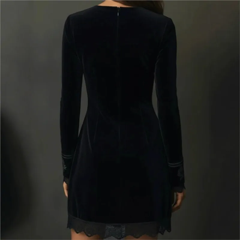 Elegante mini abito Boho 2026 manica lunga scollo a V profondo velluto ricamo giuntura abito splicing sexy abito aderente abiti da festa