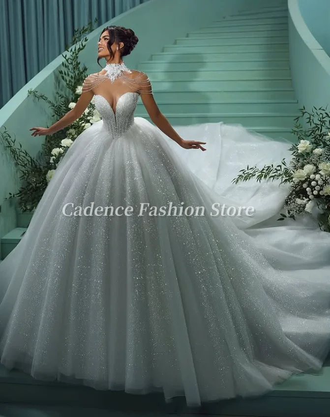 ที่กําหนดเองหรูหรา Strapless อาหรับชุดแต่งงานประกายลูกปัด Embellishments ความยาวชั้นตะวันออกกลางชุดเจ้าสาว