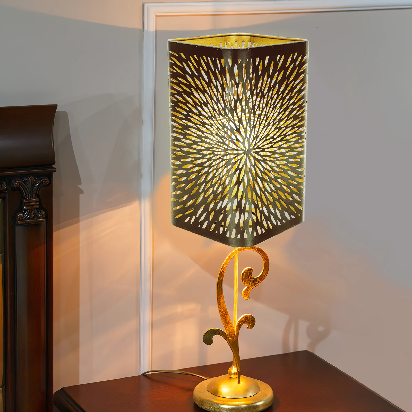 

Hollow Iron Lampshade Cylindrical Metal Cover Desk Lamp Shades Reliable Practical Dust Insect Protection Bedroom Living Room