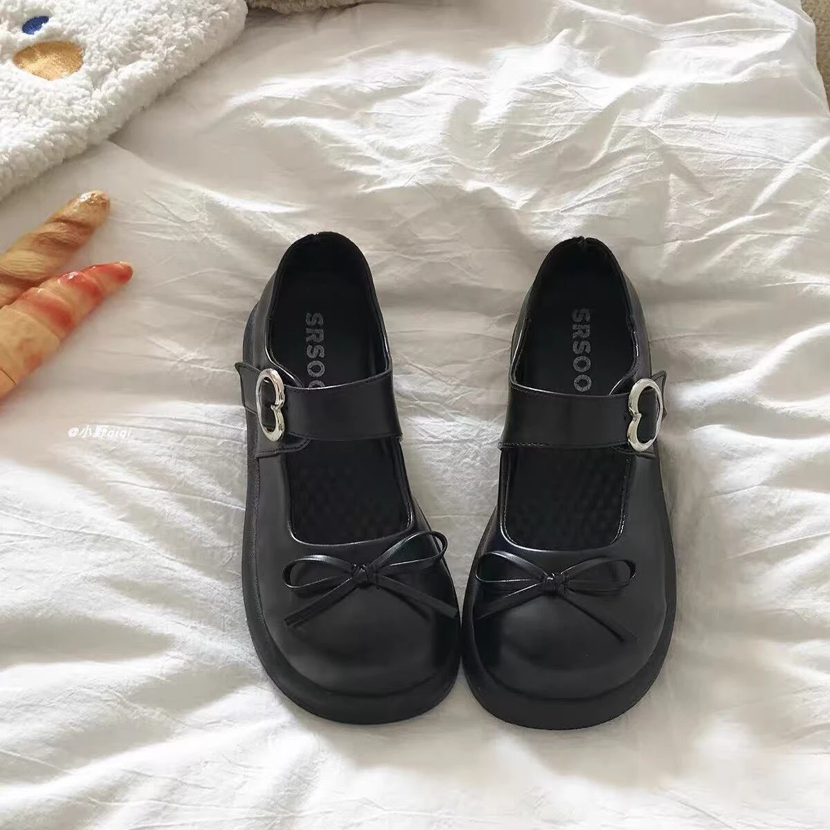 Süße Kawaii Lolita Mary Janes JK Schuhe Damen Kunstleder Kleine Schleife Herz Metallschnalle Flache Schuhe Studentinnen Flache Uniformschuhe – Detail 4