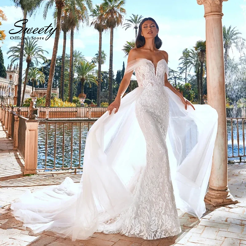 

Detachable Train Wedding Dress Embroidered Lace On Net With Boat Neck Sleeveless Mermaid Ball Gown Customized Vestido De Novia