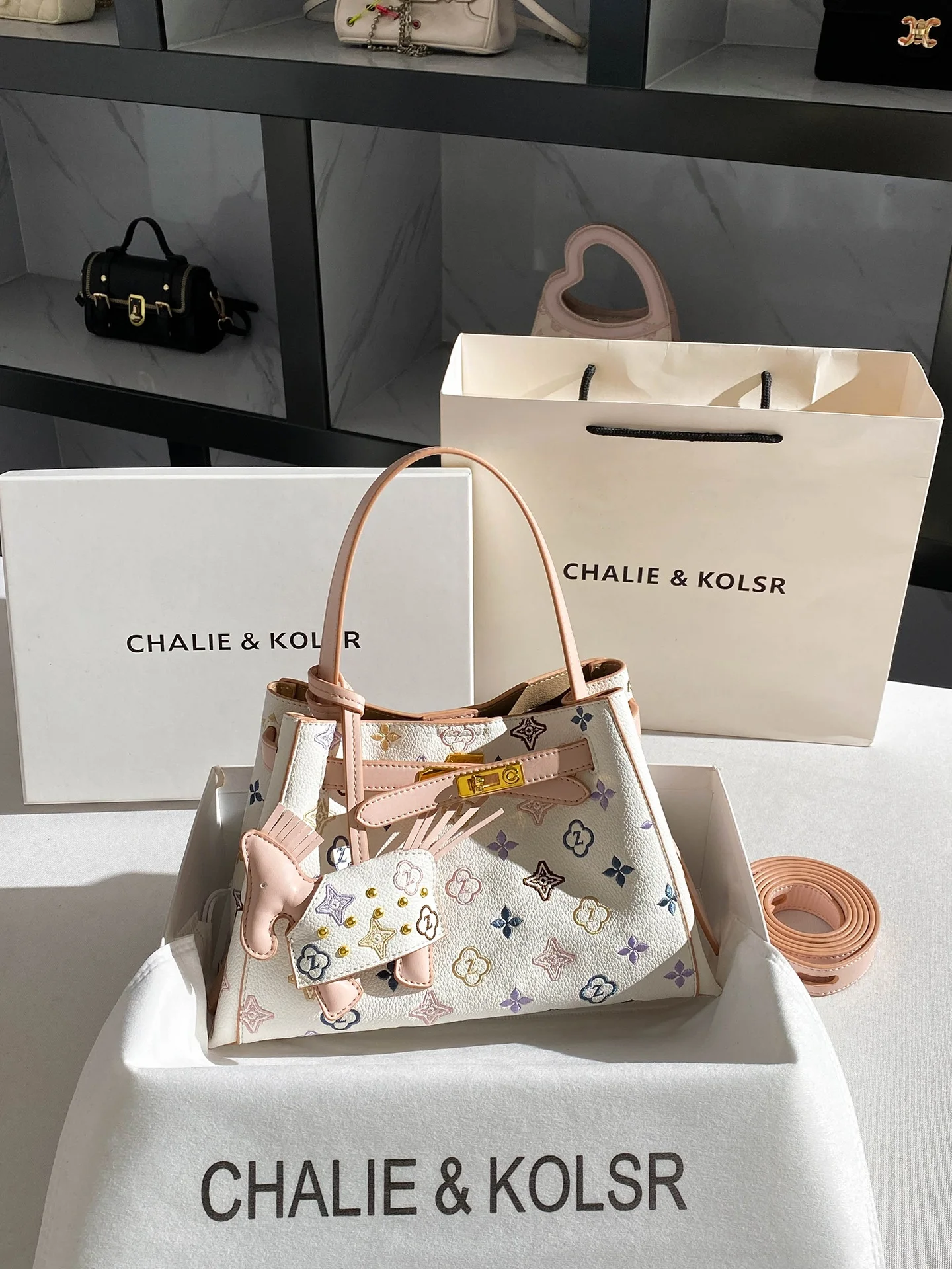 sac-fourre-tout-brode-chaliekolsr-bloc-de-couleurs-nouveau-style-ete-2026-sac-a-main-decontracte-en-cuir-souple-pliable-pour-femme