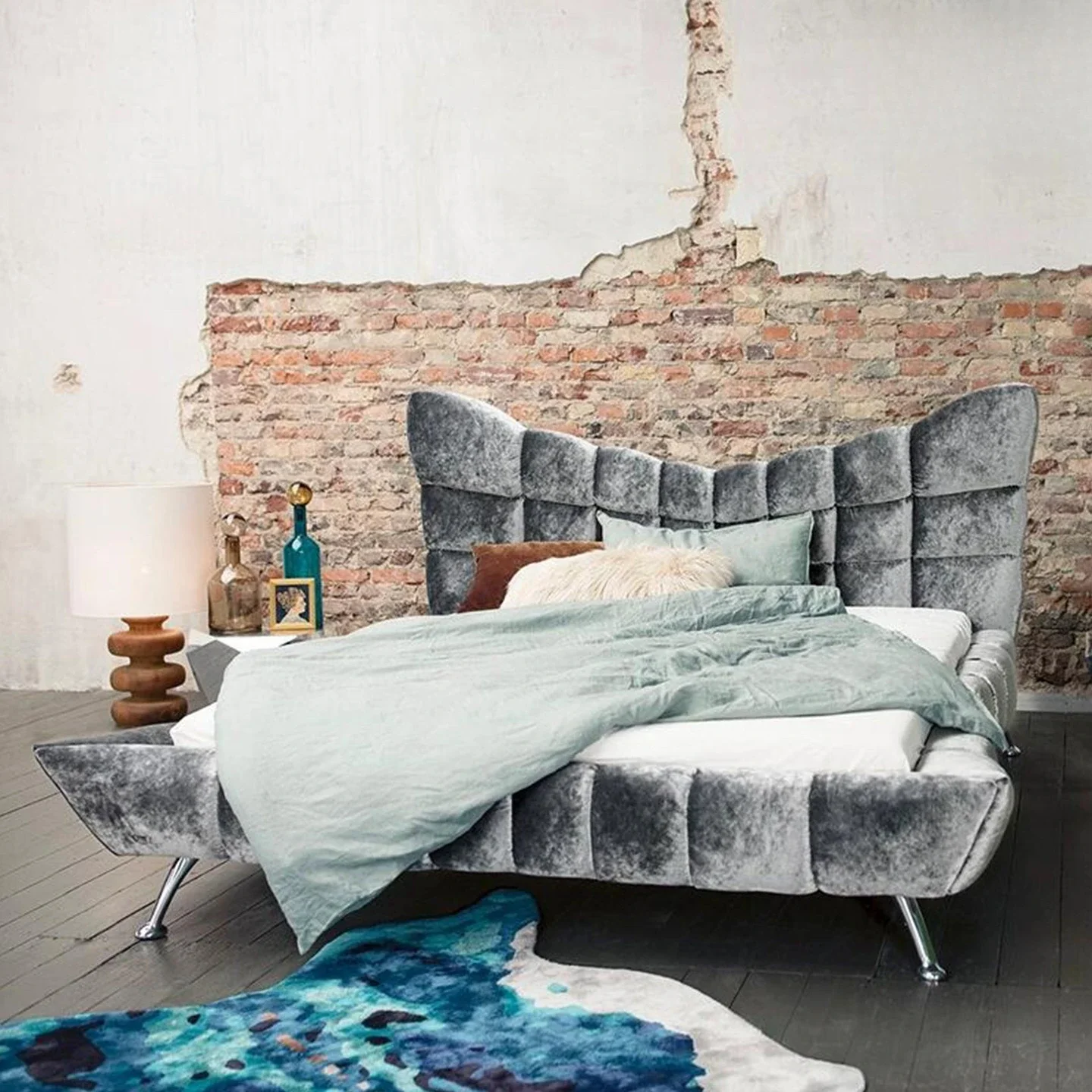 Italian, minimalist, fabric butterfly bed, fashion, creative, modern, simple, soft bag, high-end, master bedroom