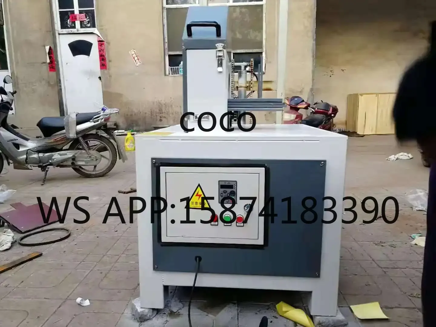 Sand Belt Bending Polishing Machine for Shaped Pipe Bent Tube Processing