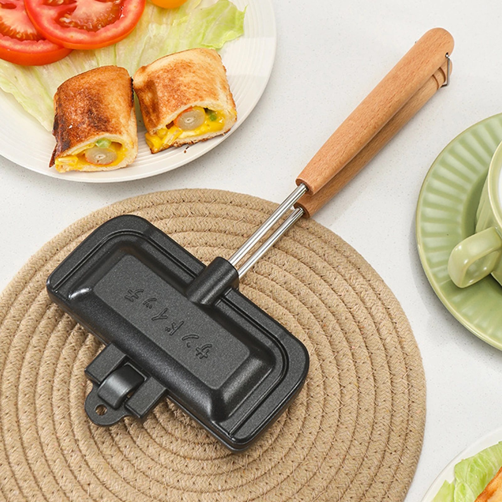 Grilled Sandwich and Panini Maker Pan with Non-Stick Plates Iron Sandwich Maker Aluminium Alloy for Campfire Camping