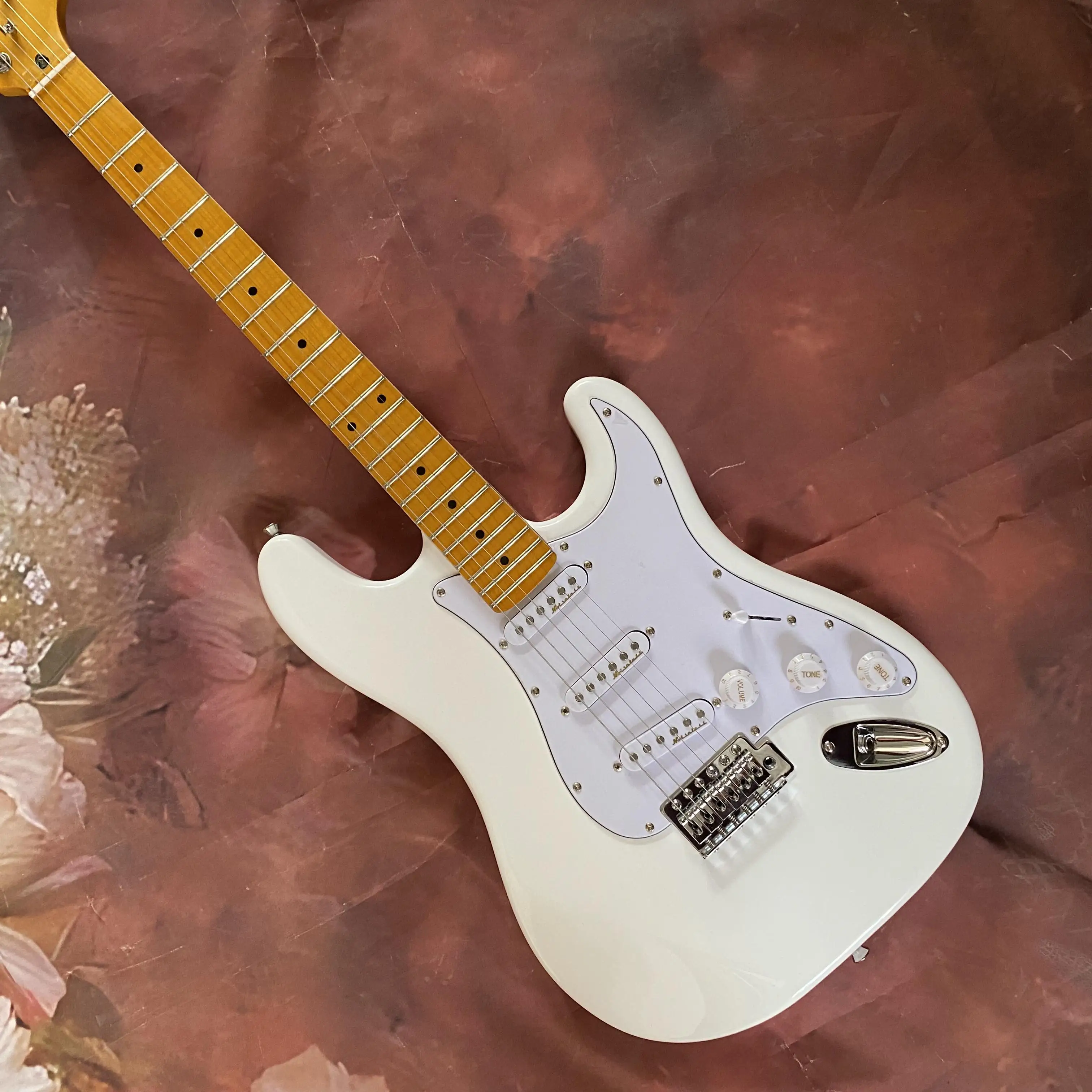 Custom electric guitar, vibrato system, 33S pickup, solid wood body, quality assurance, high-end configuration, fast delivery