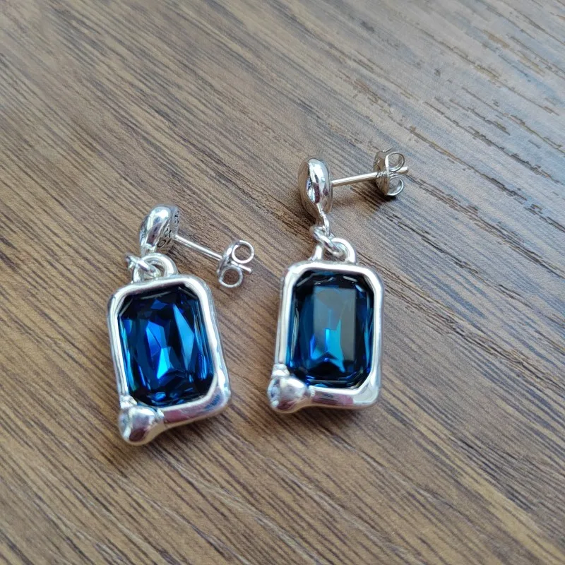 2023 New UNOde50 European and American Fashion Exquisite High Quality Gem Trend Women's Earrings Jewelry Gift Bag