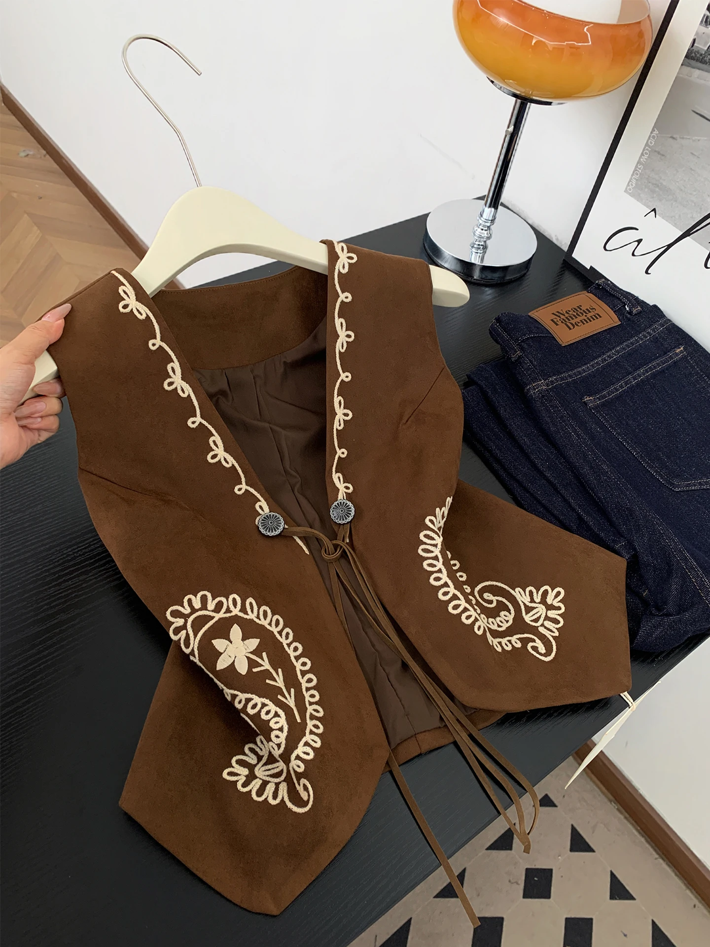 

Retro Embroidered Suede Vest Women's ort V-Ne Svel Tank Top Tagl Double Layered Faionable Chinese Sle Top