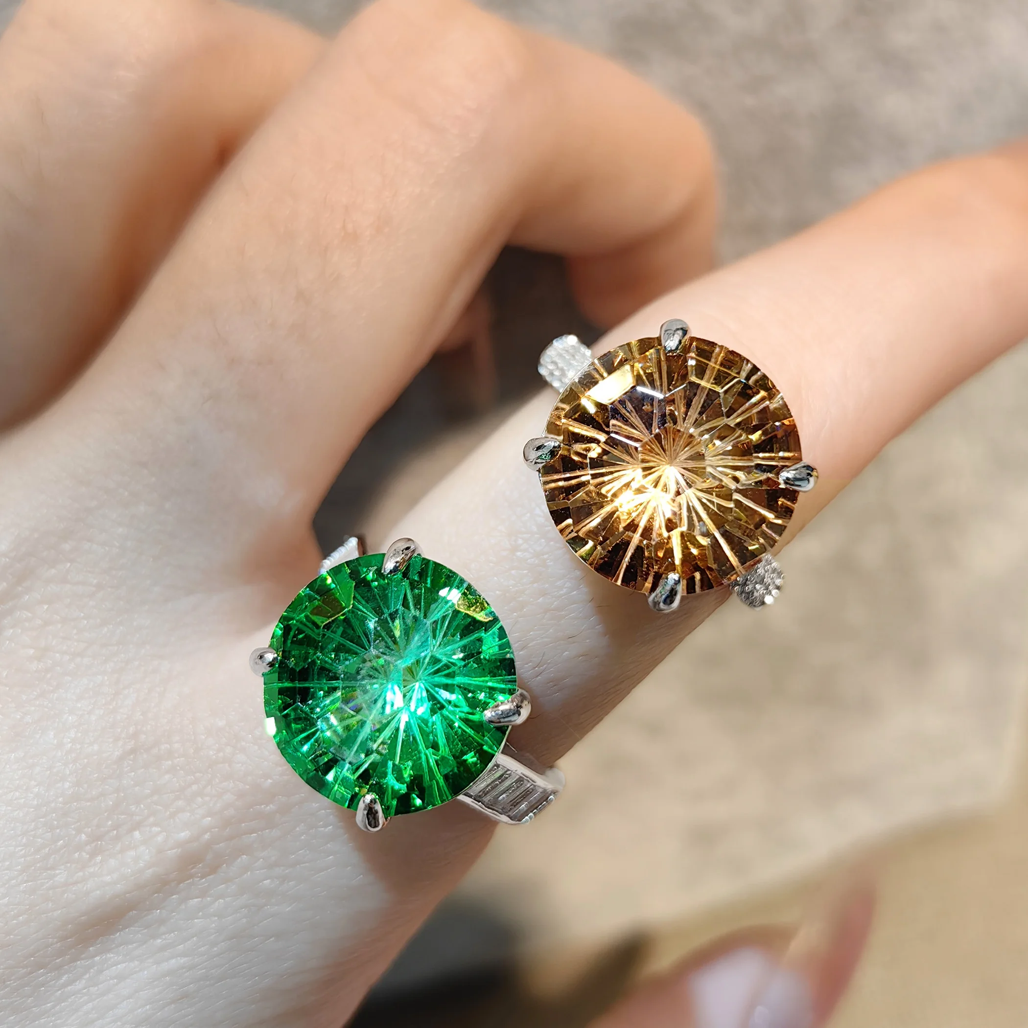 

Super sparkling imitation natural green zircon ring with exaggerated large particle champagne colored opening ring