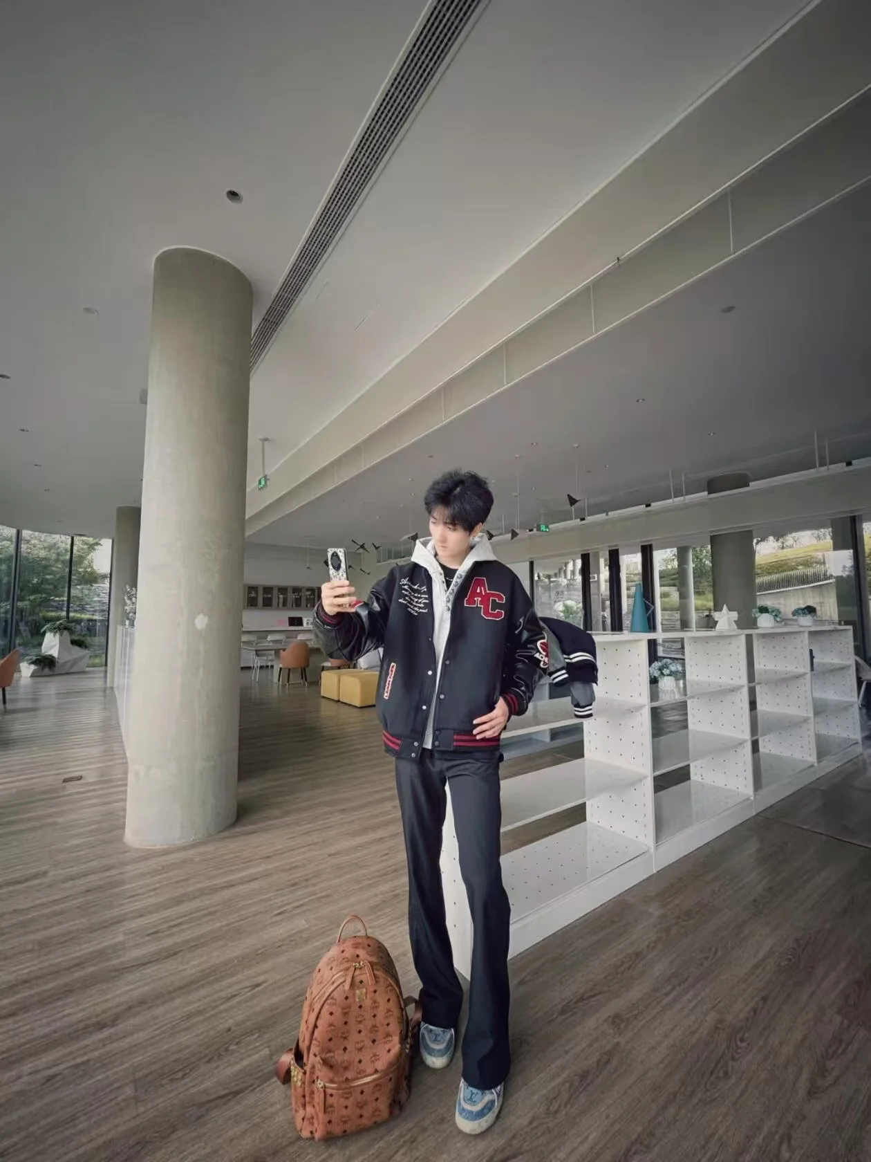 

Thiened Letter Embroidery Splicing Baseball Jaet Men's Autumn Winter Trendy Brand Outerwear for Couples Loose Fit America...