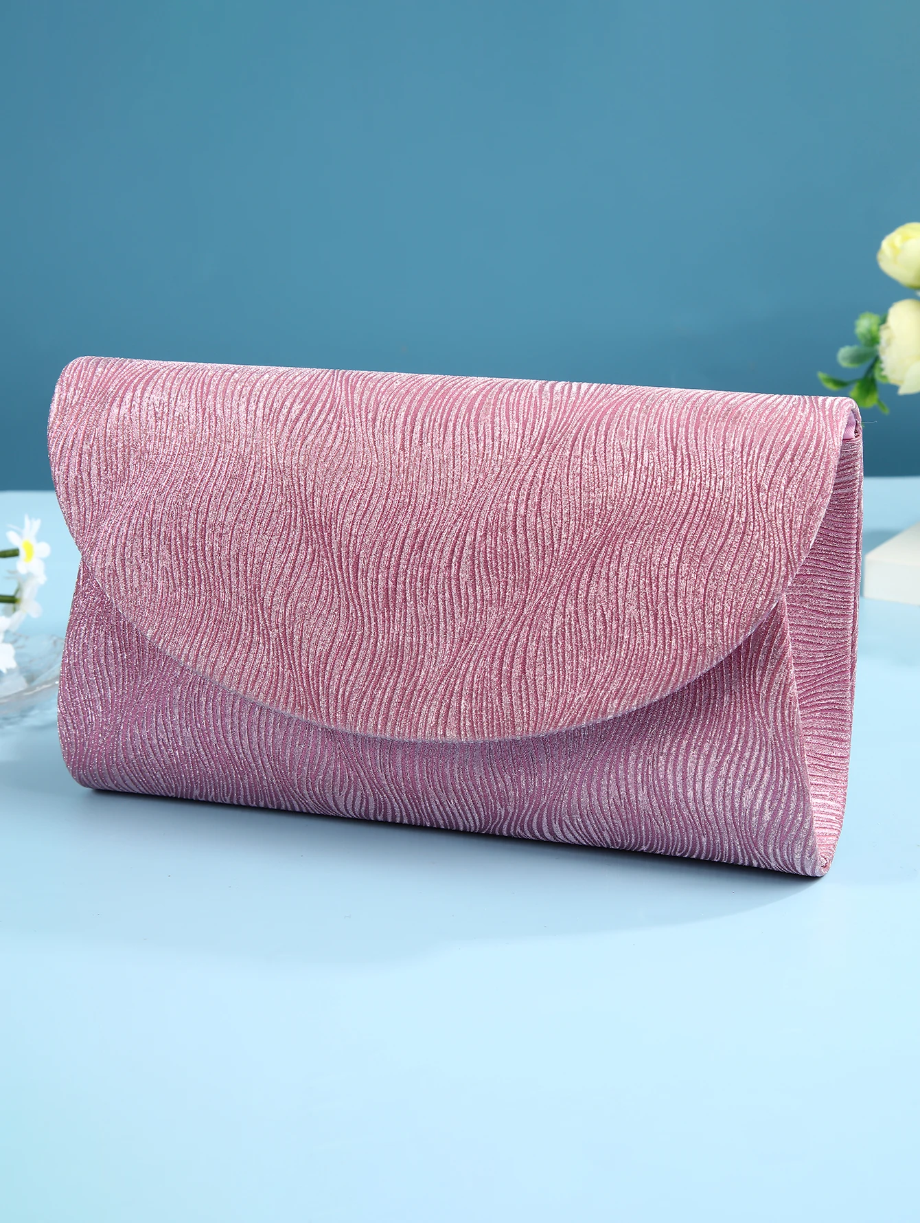 

New style textured clutch bag metal chain single-shoulder cross-body bag festival gift bag for ladies, wedding banquet, party a