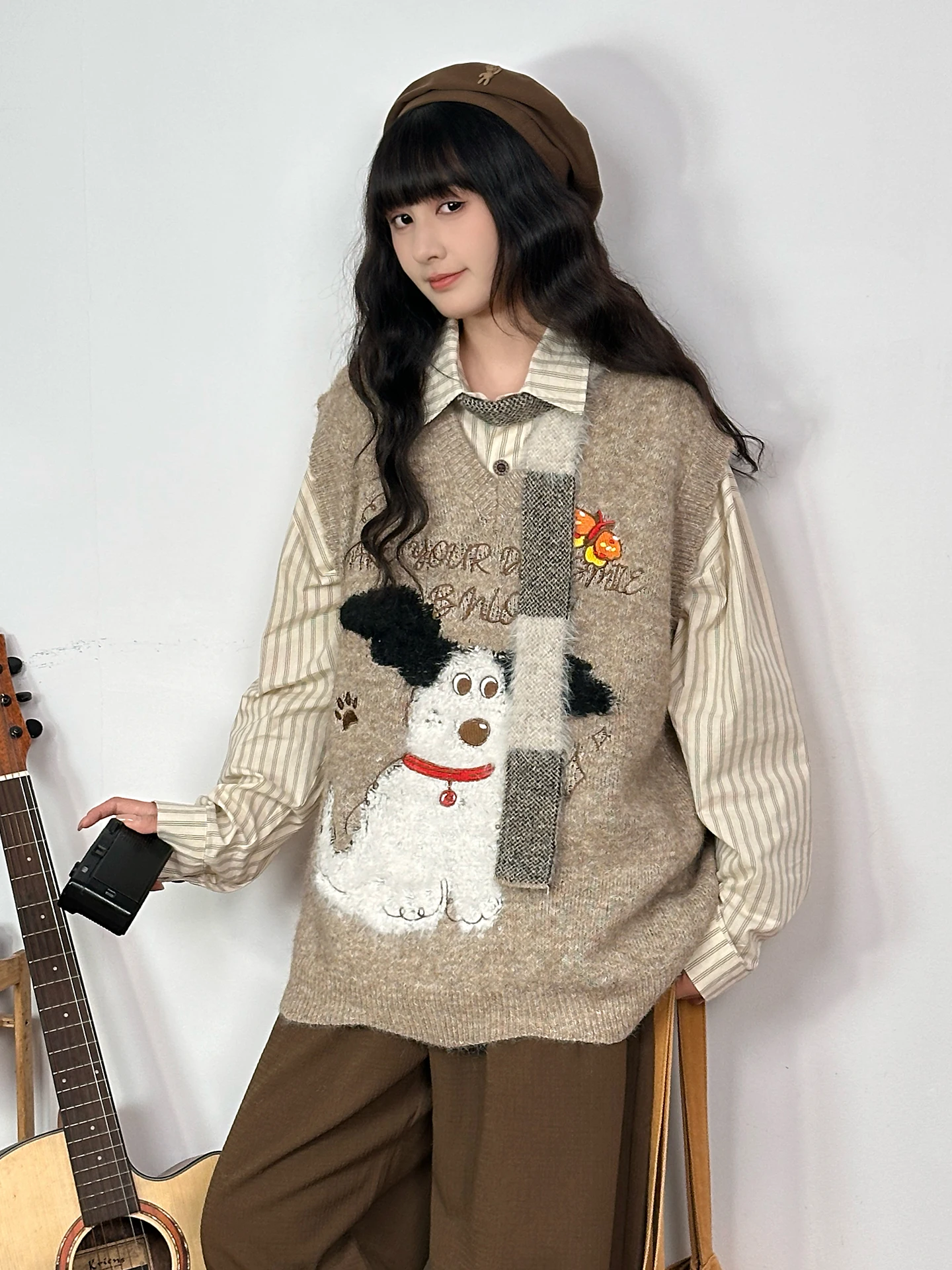 

Вязаный жилет-топ в стиле ретро с V-образным вырезом для женщин, универсальный, облегающий, для многослойного образа, в уличном стиле