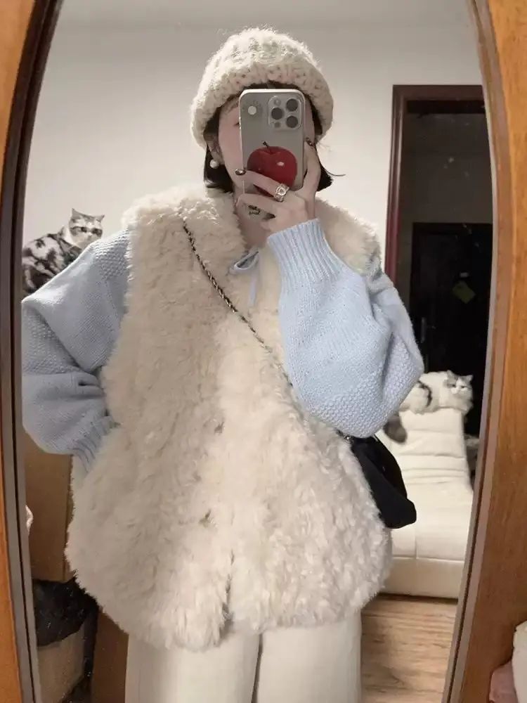 

2025 autumn and winter new fashion lamb fur vest imitation fur coat plush coat versatile fur camisole women