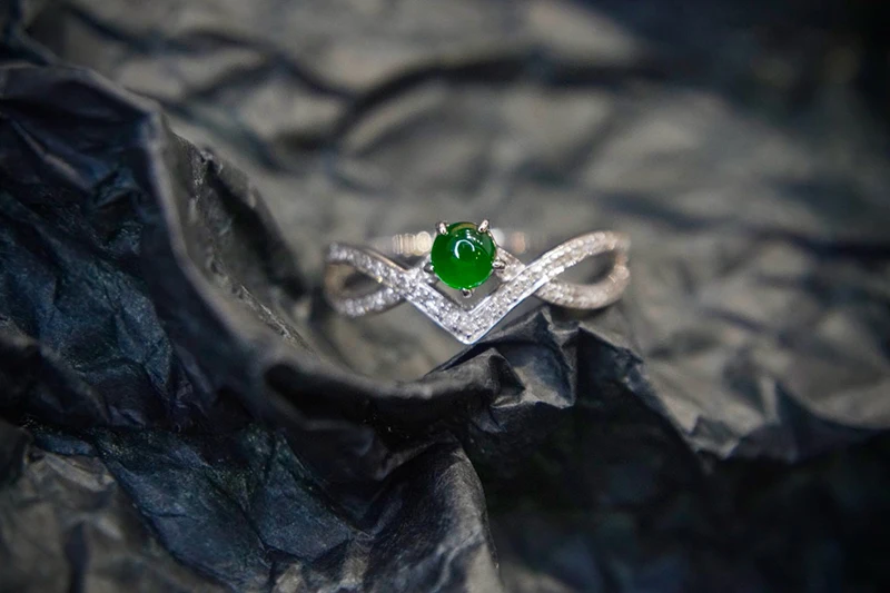 LUOWEND-Bagues en or blanc 18 carats pour femmes, conception de couronne vintage, véritable diamant naturel, bague en jadéite brillante, bijoux de haute fête, 100%