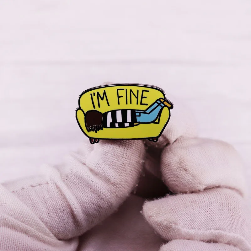 I'm good. Enamel pin, sofa badge. Interesting pun, artistic pin