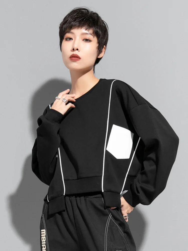 [EAM] Loose Fit White Irregular Hem Sweatshirt New Round Neck Long Sleeve Women Big Size Fashion Tide Spring Autumn 2024 1DF1323