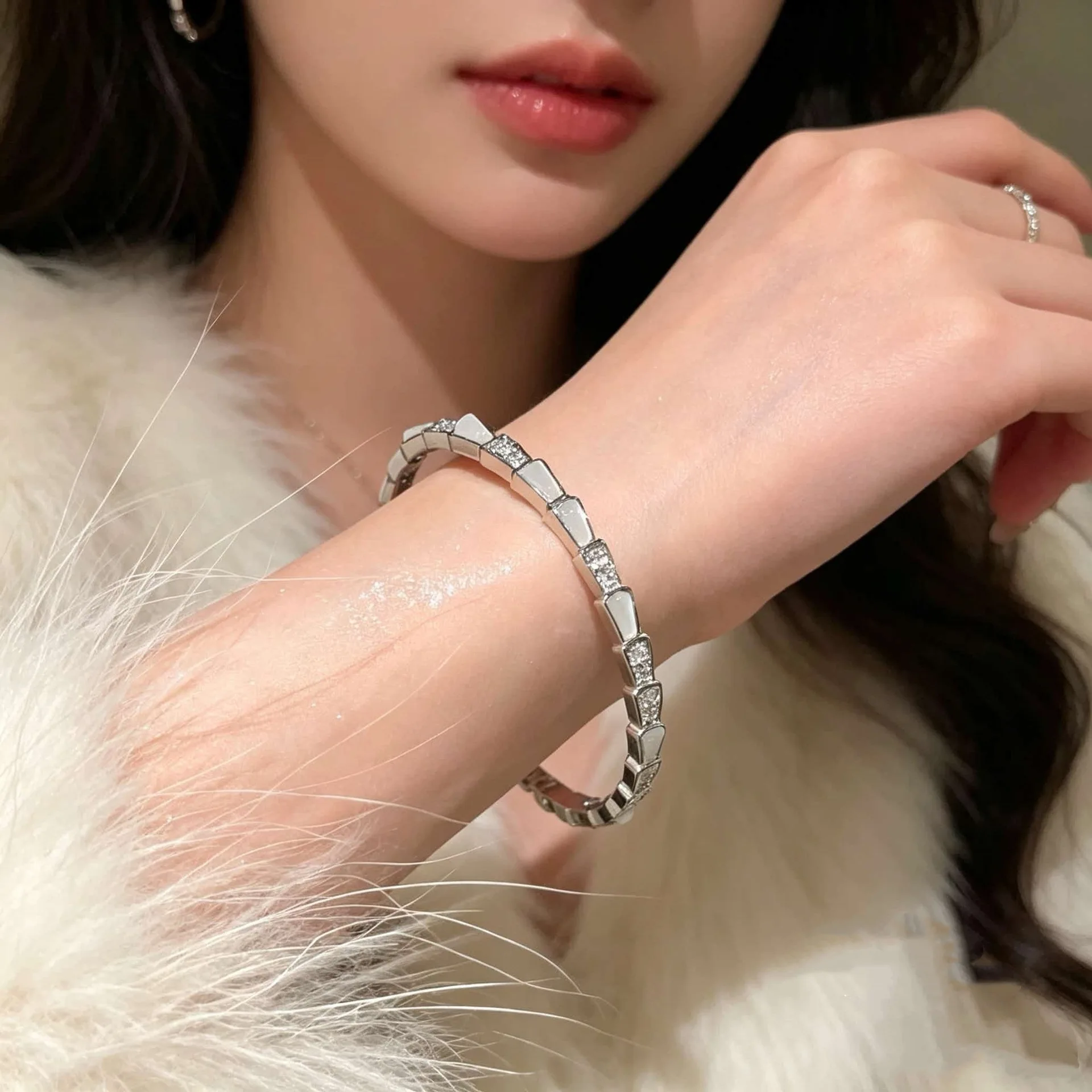 Fritillary Snake Bone Open Bangle For Women Trendy Personalized Rhinestone Beads Bracelet Party Daily Wear Jewelry Accessory