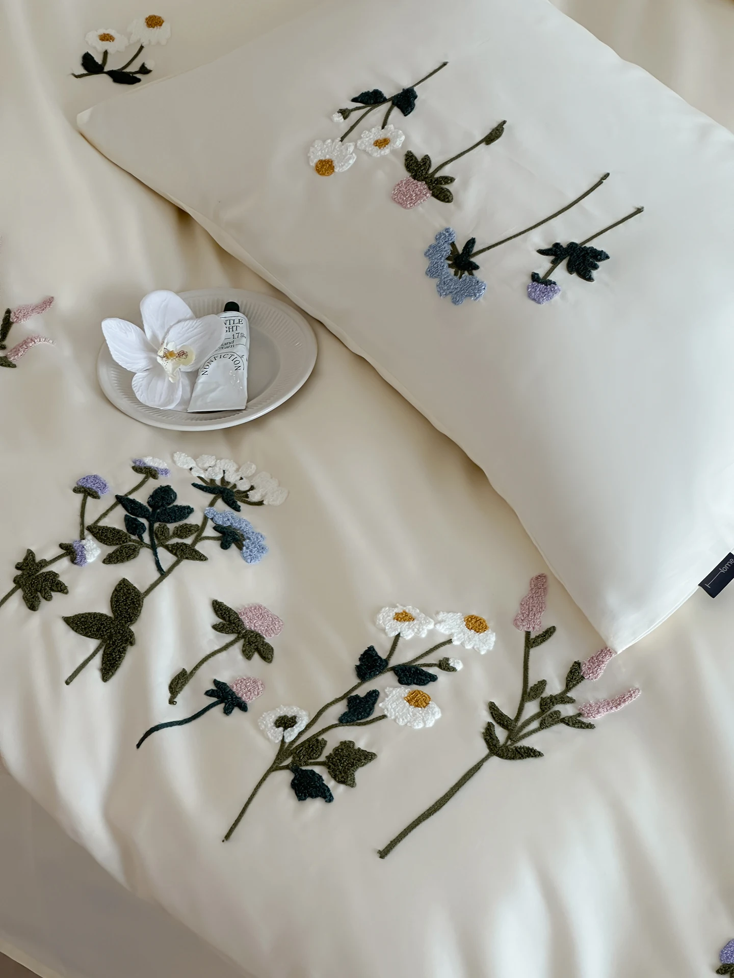 4pcs French Girl's Heart Simple Fresh Three-dimensional Embroidered Long Staple Cotton Bedding Duvet Cover 200x230 220x240
