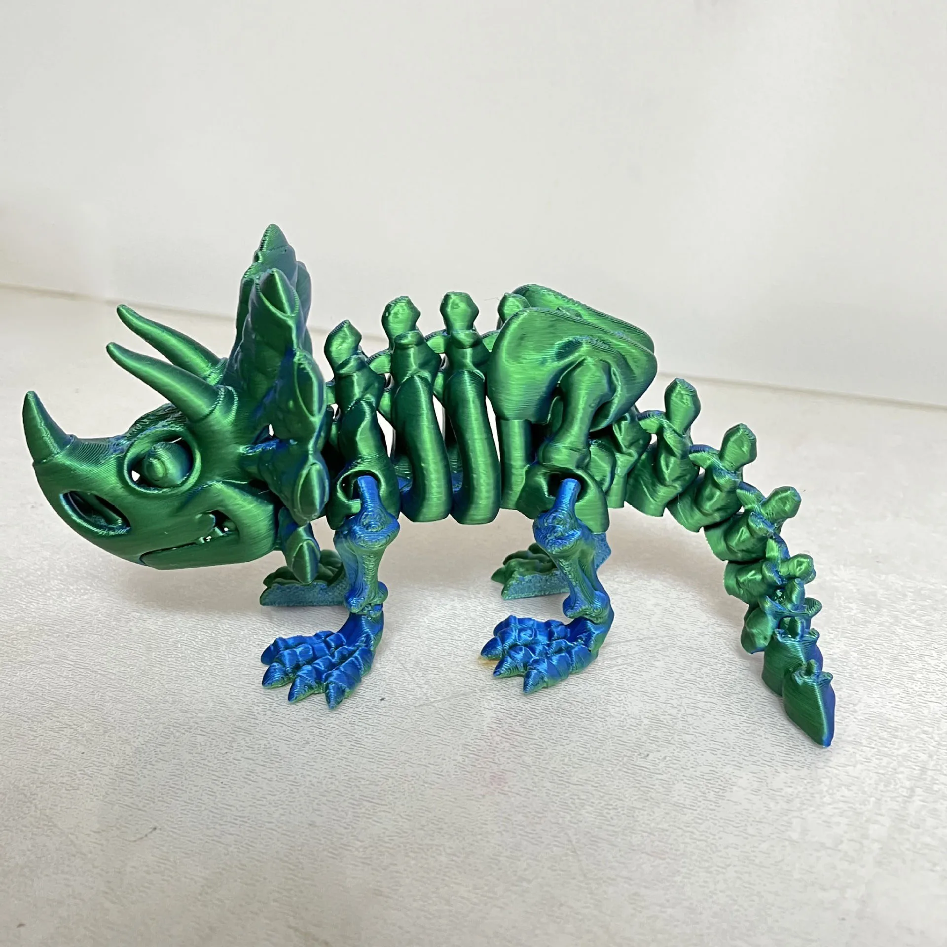 3D printing triangle dragon model Chinese Loong joint free activity creative collection desktop decoration animation model gift