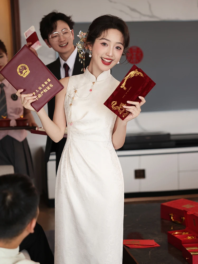 

Новое китайское белое свадебное платье Jieyan в стиле ретро с завышенной талией для женщин, длинное ципао