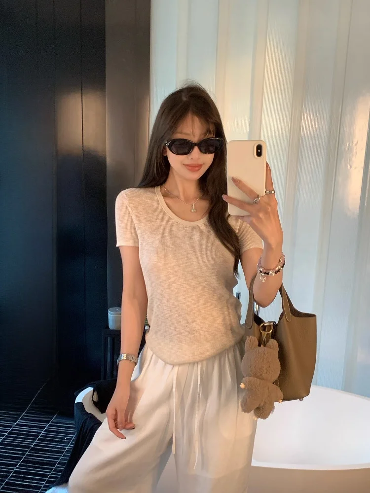 

EKOOL Women's Slim Fit ort Sve Knitwear Casual Sle U-Ne Top Thin Summer Faion Versatile Texture Leisure irt