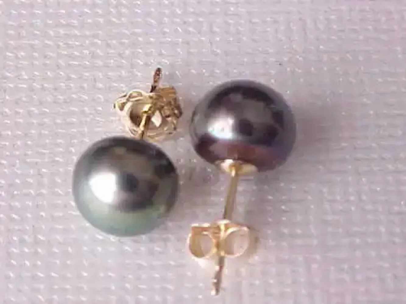 Amazing AAA Tahiti 9-10mm Black Green Pearl Earrings 14k Gold