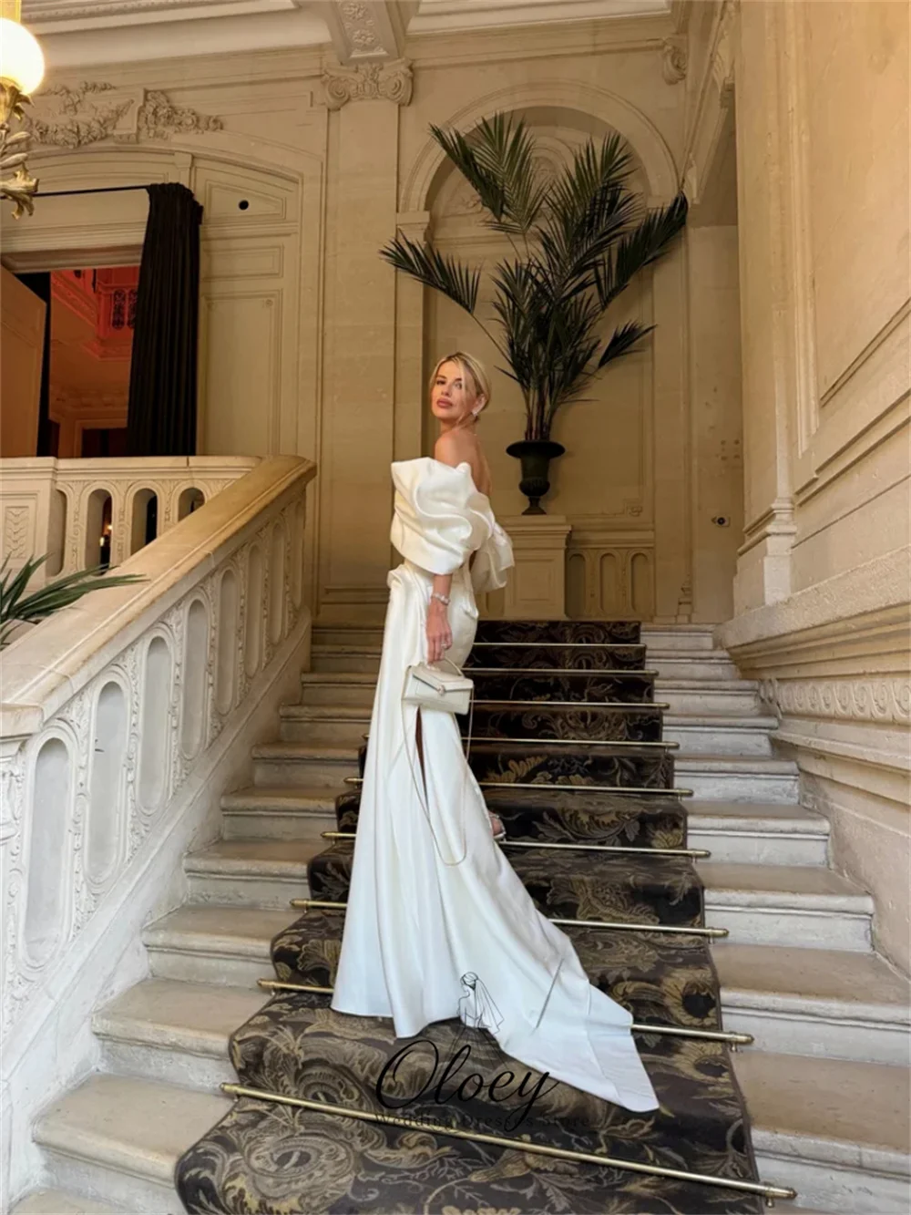 OLOEY Sweetheart Collar Modern Bridal Gown Satin Off The Shoulder Two Piece Short Wedding Dresses For Woman Customized 2026
